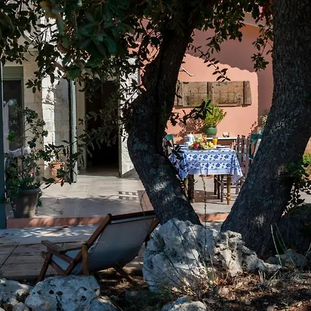 Casa Spanos Villa Vederoi